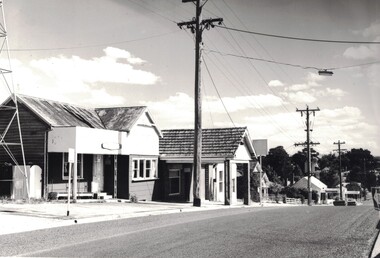 Photograph, House at 79 Sussex Street, and former Bennett Garage (79A Sussex Street)
