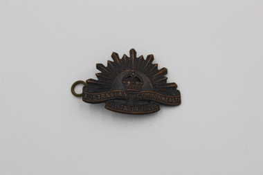 Badge - Australian Light Horse hat badge, Hat badge with lugs of Light Horse