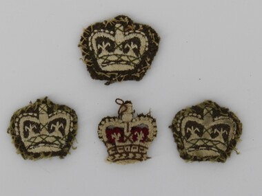 Uniform - Set of 4 cloth badges, 3 olive green and 1 red colored cloth crown badges