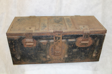 Equipment - Ammunition tin, Metal ammunition tin