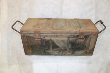 Equipment - Ammunition tin, Metal ammunition tin