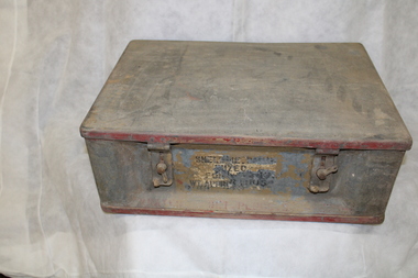 Equipment - Ammunition tin, Metal ammunition tin