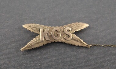 Memorabilia (Item) - School Badge, Old Girls' Prize badge for Dux of School 1914