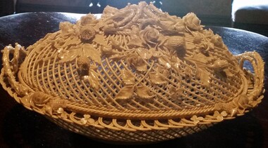 Decorative object - porcelain basket, Belleek Sydenham Basket