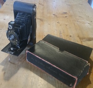 camera & camera box