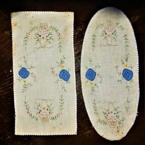 Domestic object - Doyleys, sandwich tray doyleys, 1920s