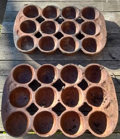 Functional object - Baking dish, Gem Scone Irons