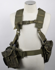 Uniform - Disruptive Pattern Camouflage Uniform (DPCU) webbing set, c.2000
