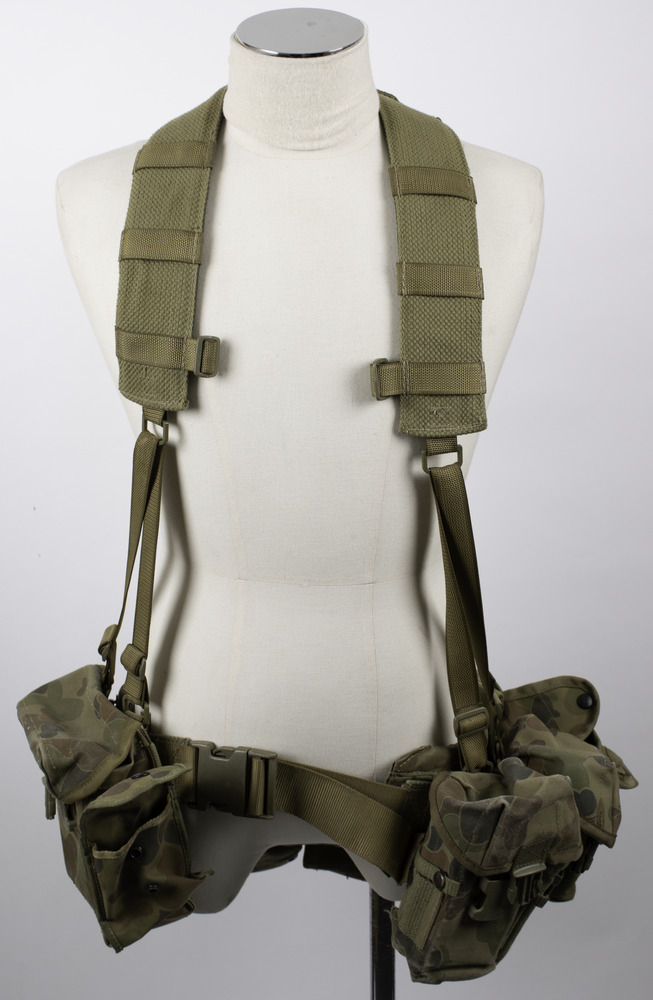 Uniform - Disruptive Pattern Camouflage Uniform (DPCU) webbing set, c.2000