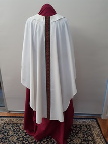 Ceremonial object - Ecclesiastical clothing, Chasuable and matching stole . The chasuble is the outermost liturgical vestment worn by clergy for the celebration of the Eucharist , the stole