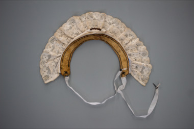 Artwork, other, D Harding, 'white collared', 2017