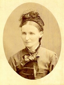 Head and shoulders portrait of Margaret Mary McSwain (nee Macdonald)