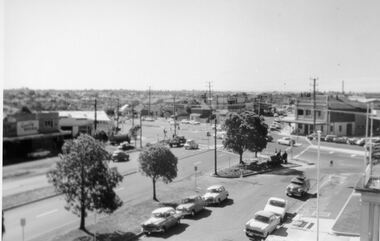 Black and white image of Nepean Highway and South Road junction