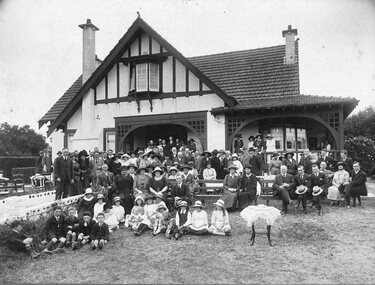 First Day, the opening of Mentone Grammar School, March 1st 1923.  Frogmore House