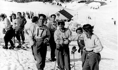 Competitors gathered on the slope including Number 17.