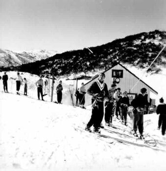Large number of skiers assembled at the tow.