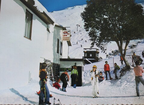 People outside the Frying Pan Inn during the winter. 