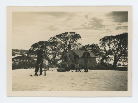 Photo 3. The sledge party  leaving Fitz's Hut for Shannonvale.