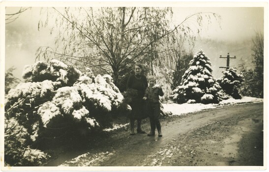 Elsa Martin at the Meyer's house at Bogong