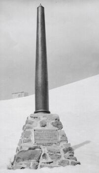 Staircase Spur Memorial dedicated to lost skiers.