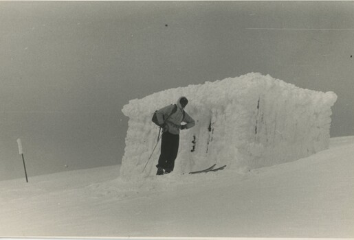  Summit Hut Mt. Bogong - Ray Meyer 