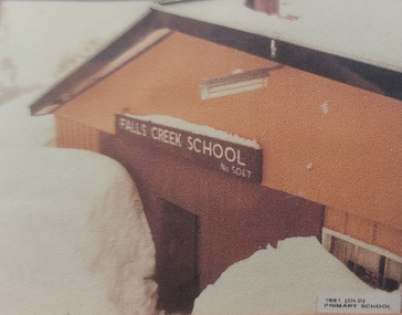 Falls Creek Primary School under heavy snow