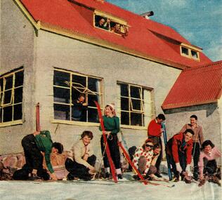 A group of people outside Albury Ski Club Lodge.