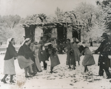 Photograph - Digital image TIFF, Nurses in the snow