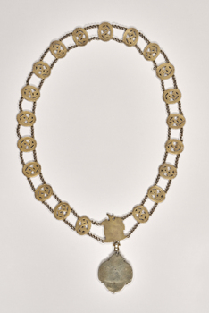 Reverse view of complete chain.
