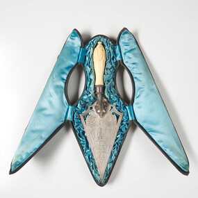 Ceremonial object - Engraved Silver Trowel, Bendigo and Eaglehawk Electric Light and Tramway Powerhouse, 1901