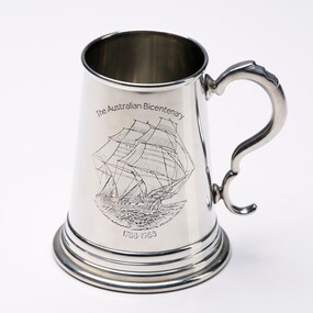 Decorative object - Corporate Gift :: Pewter Tankard, The Bendigo Bicentennial Community Committee, 1988