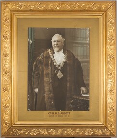 Photograph - Photographic portrait, Vincent Kelly, Cr R.H.S. Abbott / Mayor of Bendigo 1917 - 1918, 1917
