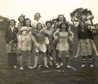 Photograph, VB Hockey Team (1946)