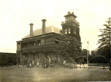 Photograph, Mt Wyse with Boarders