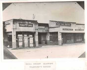 Photograph - Beaufort Business, Traffords Garage Neill St Beaufort