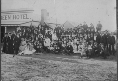 Photograph, Eurambeen Hotel and Wedding August 15 1906, August 1906