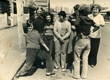Photograph - KNH Item 5/1/002, Photograph of KNH founders #2 circa 1977