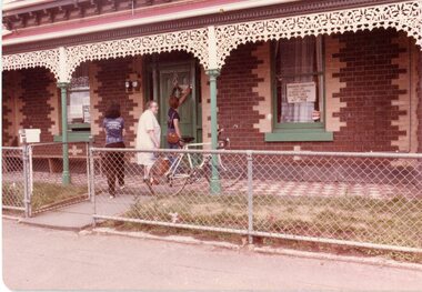 Photograph - KNH 5/6/004 89 McCracken Street circa 1977-80