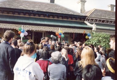 Photograph - KNH Item 5_4_011, Opening of KNH Upstairs Extension 1992 - Crowd in front of house