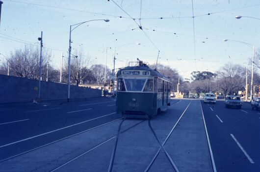 About to use the then new Nolan St (now Southbank Blvd) crossover.