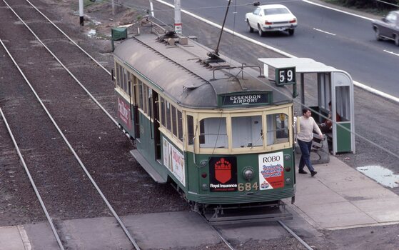 W5 684, taken from over bridge at the TAA stop 