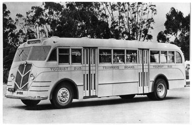 Black and White - MMTB Tourist Bus - 1939c