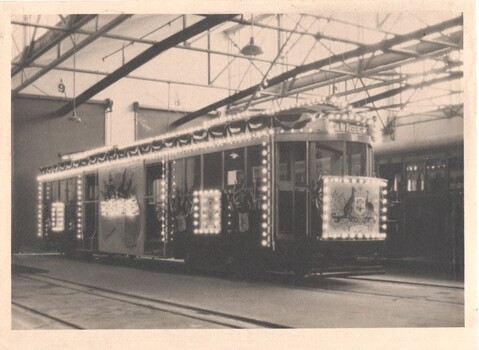 Melbourne W1 421decorated as an "illuminated" tramcar for the visit of the Duke and Duchess of York 1927