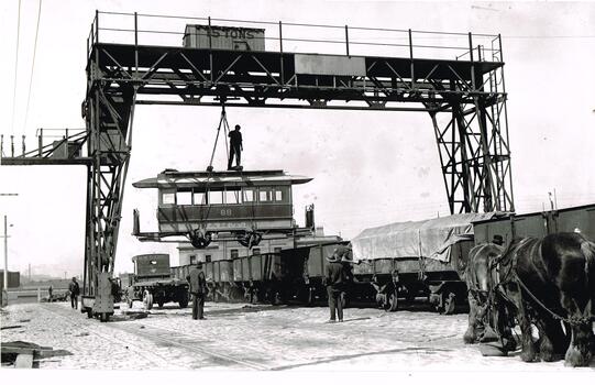 Black and White - Loading cable car trailer 88 at Spencer St