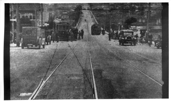 Derailment of MMTB N Class tram 121 at Riversdale Road level Crossing