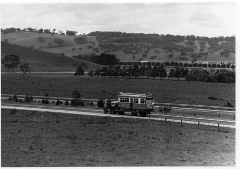Z86 being transported to Orange 10-1997 - Herald Sun - photo 1