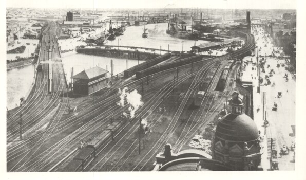 Yarra River from Flinders St Station clock tower