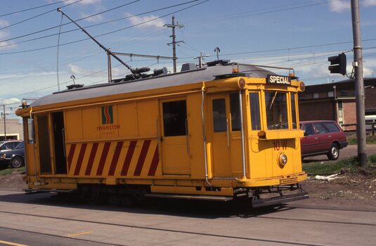 Swanston Trams scrubber 10W in Cameron St, Brunswick