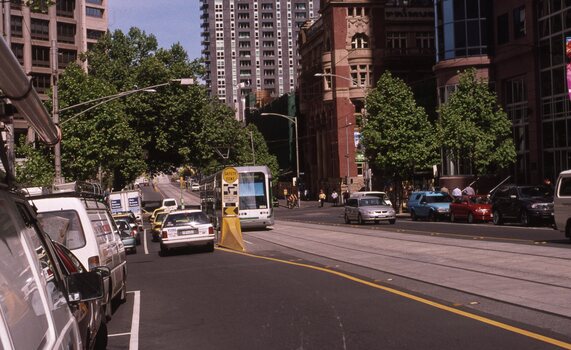 C1 3024 westbound at corner of King and Collins St.