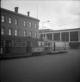 Trams W7 1008 and Scrubber 9 at Bourke and Spencer Sts.